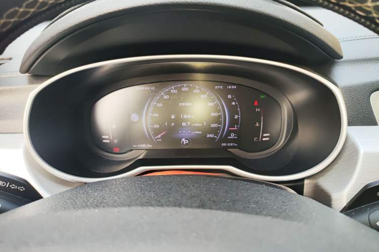 Used Geely Auto Emgrand X7 Sport 2018 1.8TD Automatic Two-Wheel Drive Smart Connect 4G Internet Edition Instrument Cluster