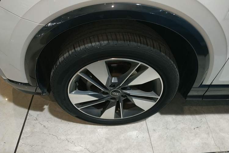 Used Audi Q2L 2022 35 TFSI Fashionable and Elegant Model
