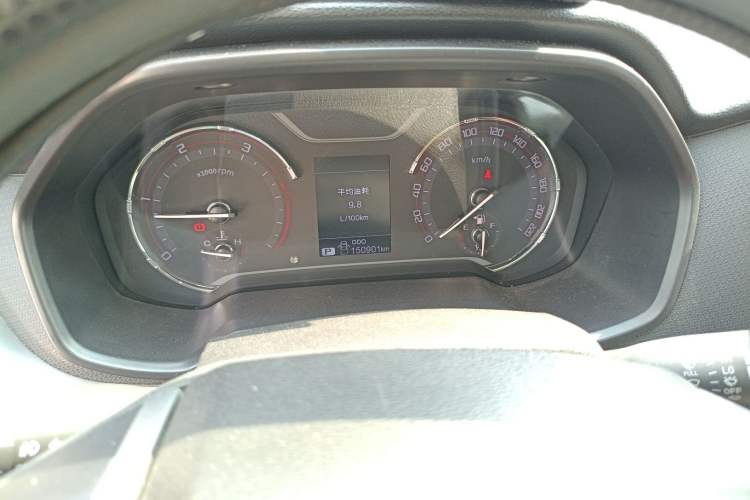 Used SAIC MAXUS T70 2019 2.0T Diesel Automatic 2WD Elite Version with Long Body and High Ground Clearance
