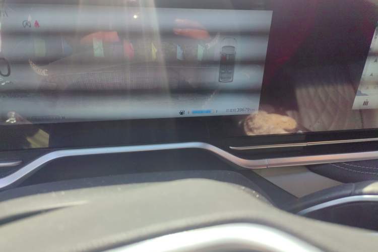 Used SAIC MAXUS G90 2022 2.0T Xingyun Seven-Seater Version
