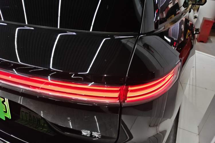 Used Nio ES8 2026 Model 6-seat Executive Signature Edition Exterior 3