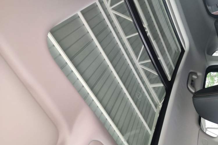 Used Haval DARGO 2022 2.0T DCT Two-Wheel Drive Huazhong Hound Edition Headliner