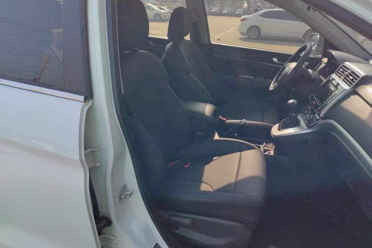 Used Haval M6 2019 1.5T DCT Two-Wheel Drive Value Edition China VI Standard