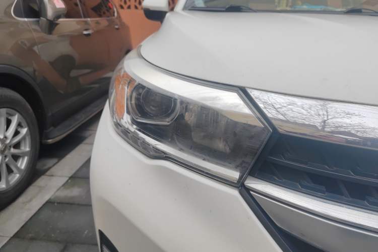 Used GAC Group Qizhi PHEV 2018 1.5L Smart Connect Luxury Edition Right Front Headlight