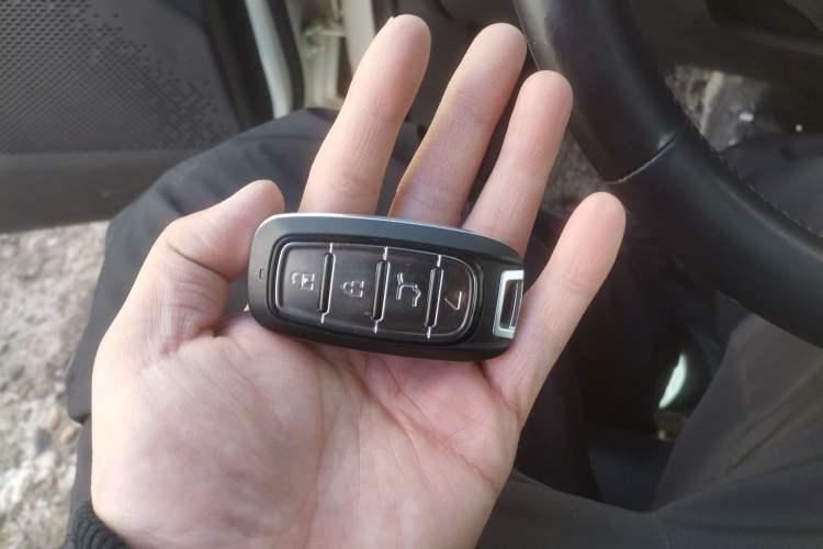 Used Dodge Journey 2013 2.4L Two-Wheel Drive Luxury Version Interior 1