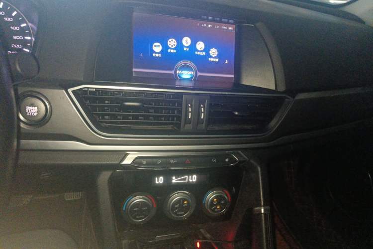 Used Haval H6 2019 Sport Edition 1.5T Automatic Two-Wheel Drive Elite Model China VI Audio And AC Panel