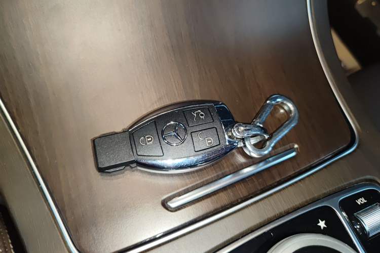 Used Mercedes-Benz GLC 2019 Facelift GLC 260 L 4MATIC Luxury Model