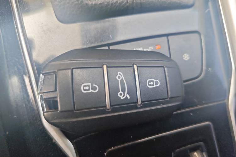 Used Peugeot 508 2015 1.8THP Automatic Prestige Edition