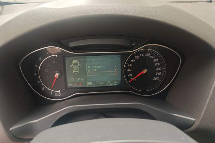 Used Ford Mondeo 2011 2.0L GTDi 200 Luxury Edition Instrument Cluster