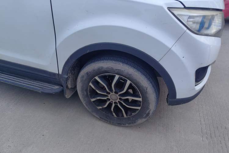 Used Lifan Auto Myway 2016 1.5L Manual Comfort Edition Right Front Wheel Hub