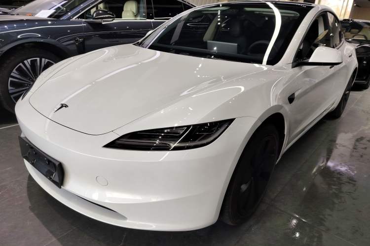 Used Tesla Model 3 2025 Rear-Wheel-Drive Version