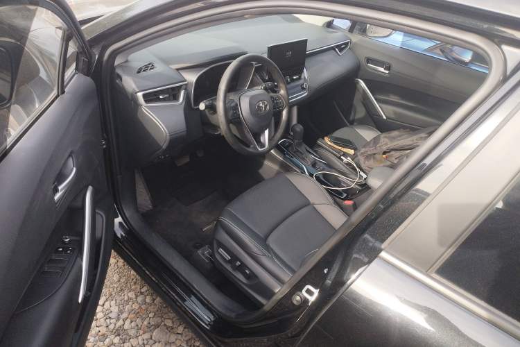 Used Toyota FRONTLANDER 2024 2.0L Smart Electric Hybrid Dual-Engine Luxury Edition
