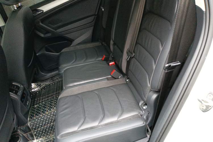 Used Volkswagen Tiguan L 2019 330TSI Automatic Two-Wheel Drive Smart Luxury Version China VI Standard