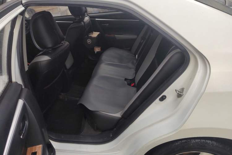 Used Toyota Levin 2017 Revised Dual-Engine 1.8H GS E-CVT Elite Sunroof Version China V Standard