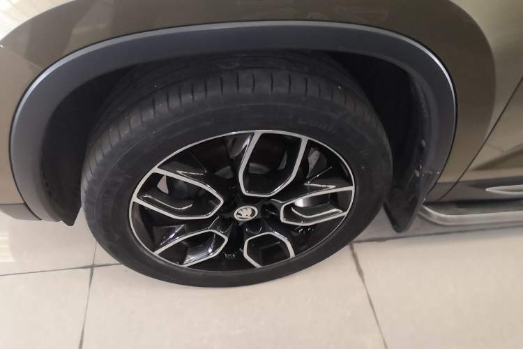 Used Skoda Kodiaq 2017 TSI380 7-Seater Four-Wheel-Drive Flagship Edition Exterior 4