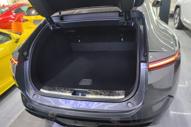 Used Avatr 12 2025 Updated Ultra All-Electric Four-Wheel Drive Trunk