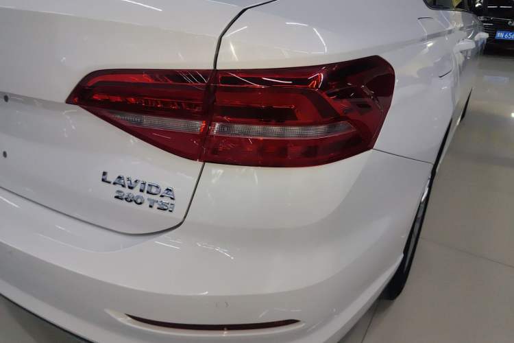 Used Volkswagen Lavida 2019 280TSI DSG Comfort Edition China VI standard Exterior 3