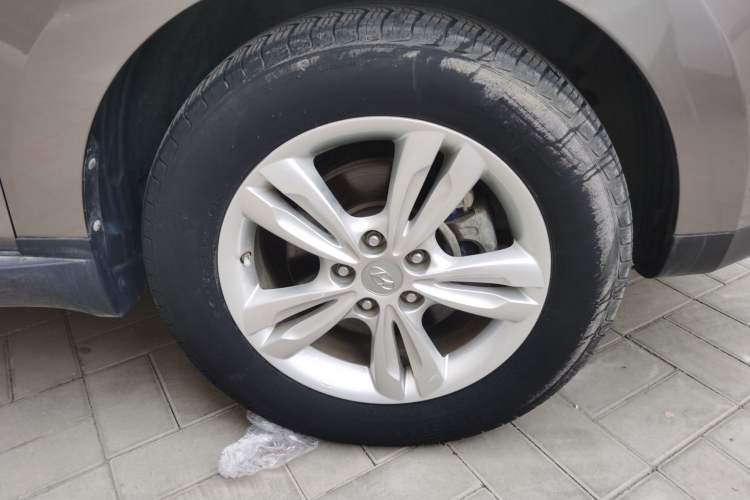 Used Hyundai ix35 2012 2.0L Automatic Two-Wheel Drive Elite Edition GLS
