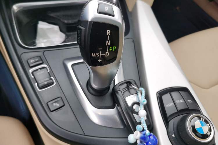 Used BMW 3 Series 2013 320Li Fashion Model Gear Lever