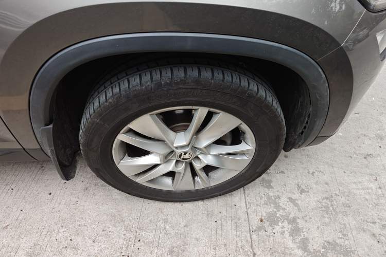 Used Skoda Kodiaq 2018 Facelifted TSI330 5-Seater Two-Wheel-Drive Luxury Enjoyment Edition