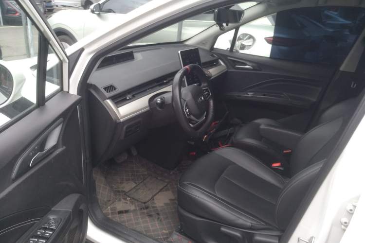 Used NETA V 2021 Long-Range Entertainment Edition Upgrade Model
