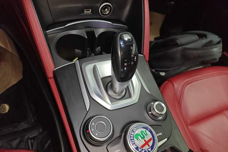 Used Alfa Romeo Stelvio 2017 2.0T 280HP Luxury Edition