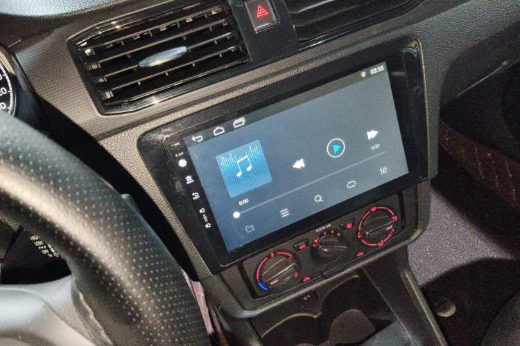 Used Volkswagen Santana 2016 1.4L Manual Fashion Edition Audio And AC Panel