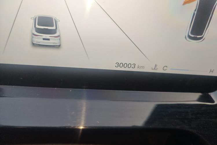 Used CHANGAN OSHAN Z6 2022 Blue Whale 1.5T DCT Smart Navigation Model
