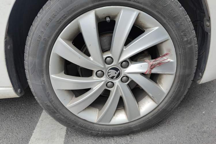 Used Skoda Rapid 2018 1.6L Automatic Comfort Edition
