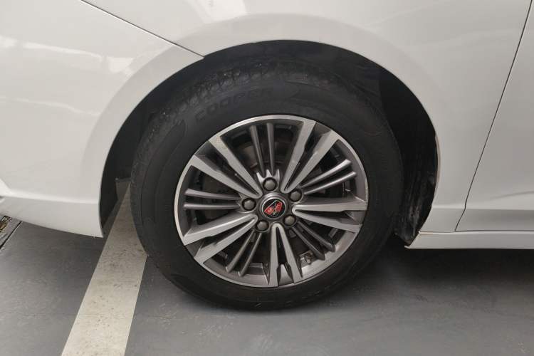 Used Roewe i5 2019 1.5L Manual 4G Connectable Langhao Edition Left Front Wheel Hub