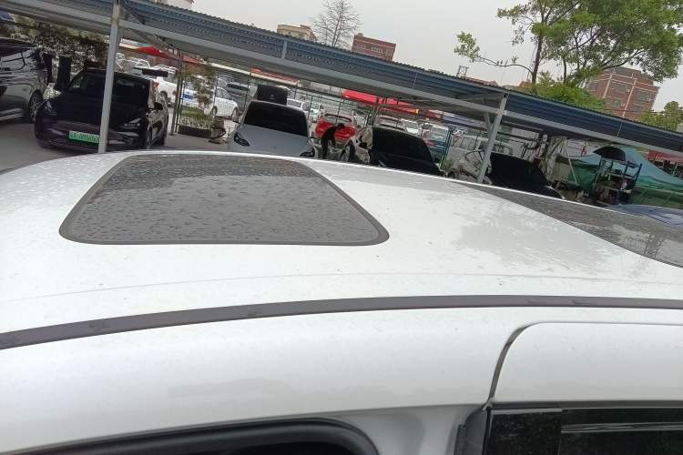 Used Honda Elysion 2022 2.0L eHEV Luxury First Edition
