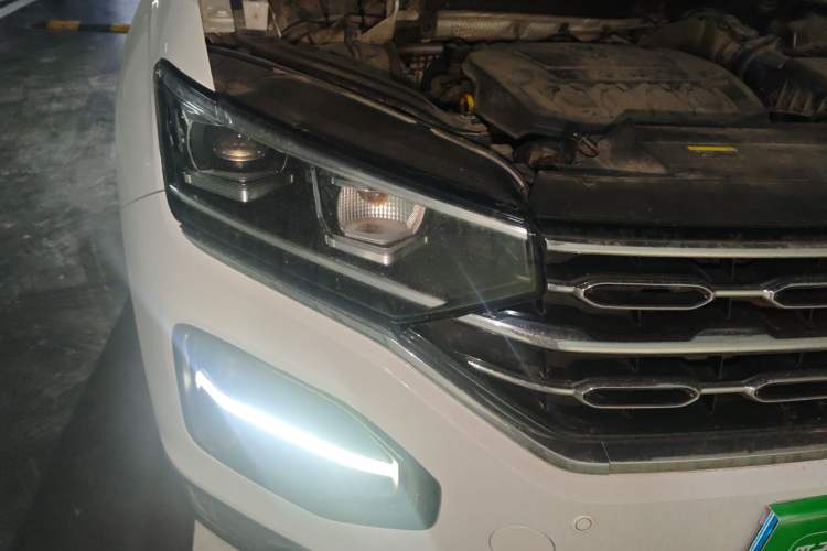 Used Volkswagen Tayron 2019 330TSI Four-Wheel Drive Luxury Version China V Standard Right Front Headlight