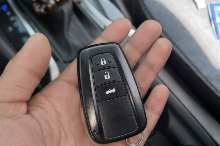 Used Toyota Corolla 2021 Dual-Motor 1.8L E-CVT Elite Edition Vehicle Key