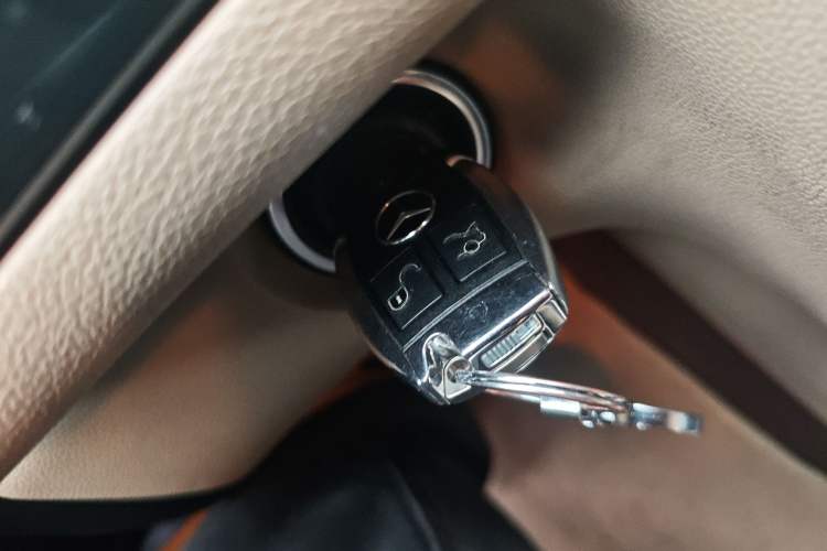 Used Mercedes-Benz R-Class 2017 R 400 4MATIC Exclusive Edition
