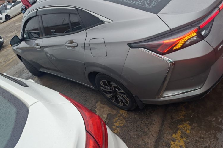 Used Dongfeng Aeolus Yixuan 2021 230T Automatic Glory Edition
