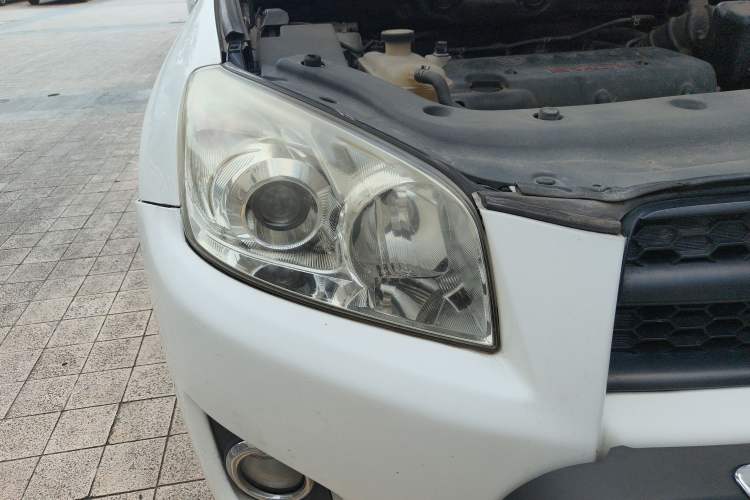 Used Toyota RAV4 2012 Luxurious Edition 2.0L Automatic All-Wheel Drive