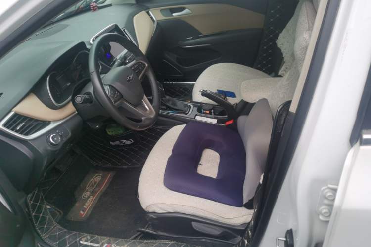 Used Chevrolet Monza 2020 320 Automatic Enjoyment Edition Left Front Seat