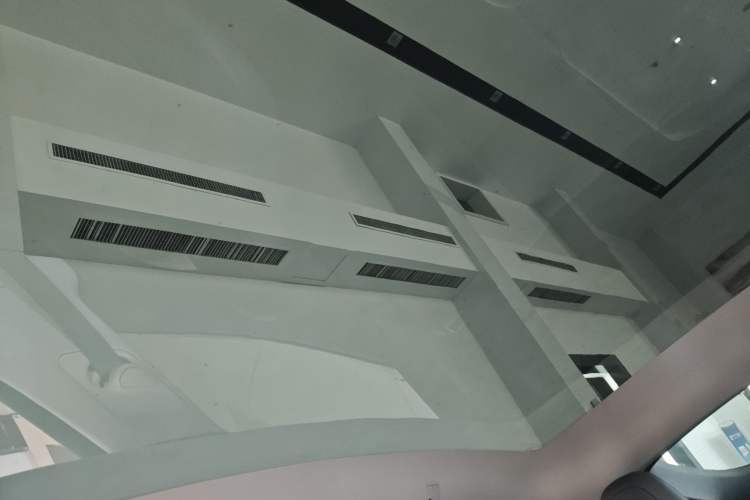 Used Tesla Model Y 2022 Long-Range All-Wheel-Drive Version