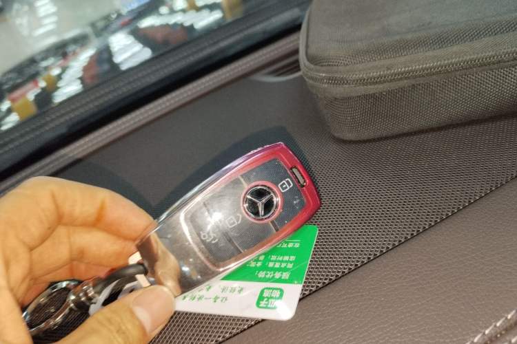 Used Mercedes-Benz E-Class 2023 Updated E 300 L Fashion Edition
