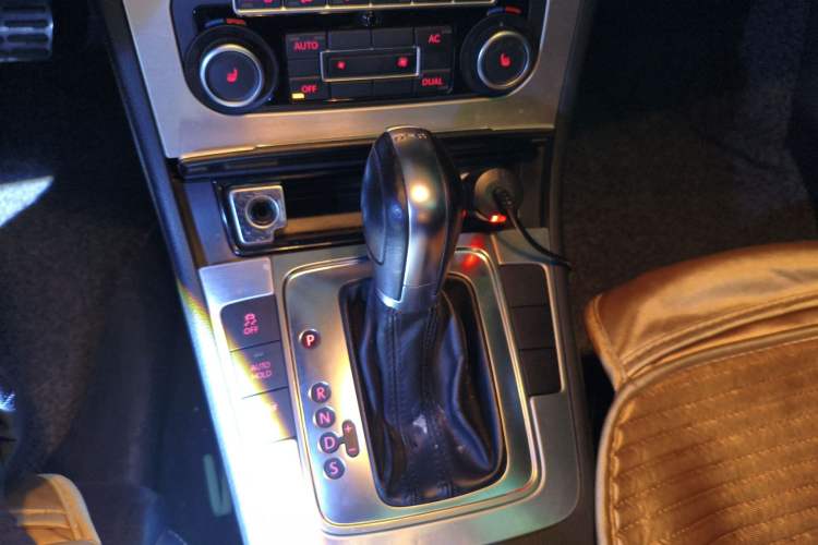 Used Volkswagen FAW-Volkswagen CC 2011 2.0 TSI Ultimate Edition
