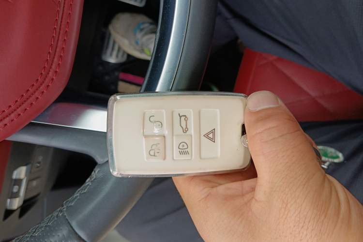 Used Land Rover Range Evoque 2020 249 PS R-DYNAMIC SE Sport Technology Edition
