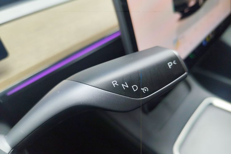 Used Tesla Model Y 2022 Revised Version Rear-Wheel Drive Gear Lever