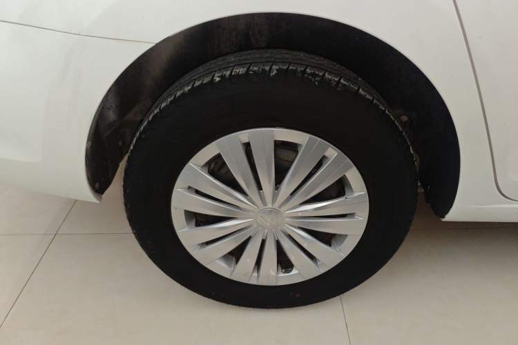 Used Volkswagen Santana 2016 1.6L Manual Fashion Edition Right Rear Wheel Hub