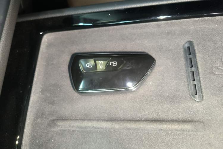 Used Volkswagen Talagon 2026 Model 450TSI Four-Wheel Drive Flagship 7-Seater Vehicle Key