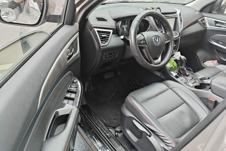 Used Changan CS75 2017 Shangkui Edition 1.5T Automatic Fengxiang Model