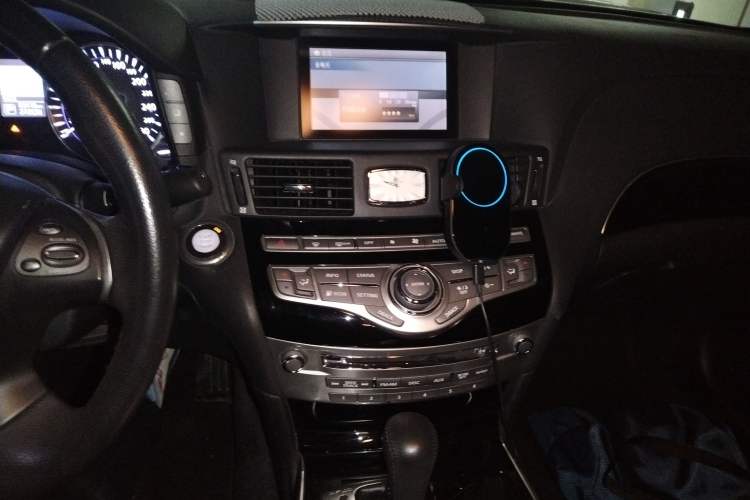 Used Infiniti Q70 2015 Q70L 2.5L Elite Edition Audio And AC Panel