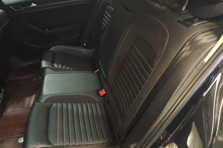 Used Volkswagen Magotan 2020 330TSI DSG Leading Model
