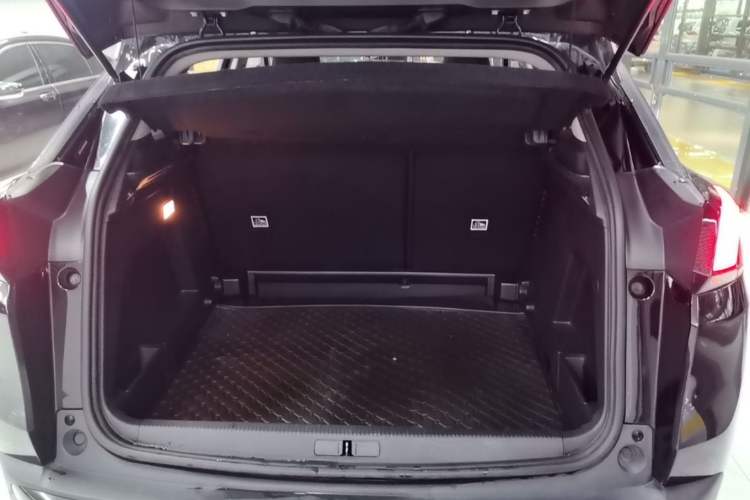 Used Peugeot 4008 2019 360THP BLACKPACK Obsidian Edition Trunk