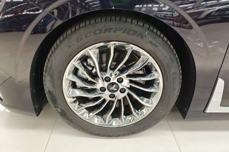 Used VOYAH Dream 2024 PHEV Ultra-Long Range Flagship Edition