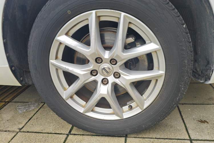 Used Volvo XC60 2019 T5 4x4 Smart Edition China V Standard Right Front Wheel Hub